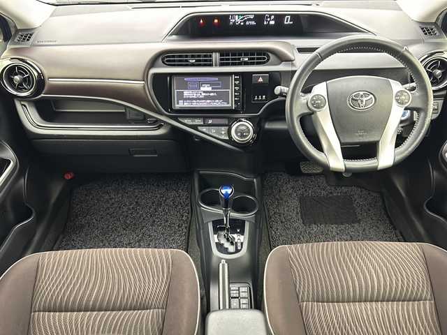 トヨタ アクア G 宮城県 2016(平28)年 8.3万km 青 純正SDナビ：NSCP-W64/CD/DVD/フルセグTV/Bluetooth/AM/FM/バックカメラ/純正15インチAW/前席シートヒーター/衝突被害軽減システム/横滑り防止装置/クルーズコントロール/レーンキープアシスト/車両接近通報装置/ETC/オートマチックハイビーム/電動格納ミラー/オートライト/フロアマット/ドアバイザー/キーレスエントリー/ヘッドライトレベライザー