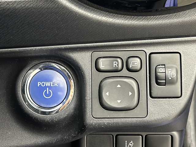 トヨタ アクア G 宮城県 2016(平28)年 8.3万km 青 純正SDナビ：NSCP-W64/CD/DVD/フルセグTV/Bluetooth/AM/FM/バックカメラ/純正15インチAW/前席シートヒーター/衝突被害軽減システム/横滑り防止装置/クルーズコントロール/レーンキープアシスト/車両接近通報装置/ETC/オートマチックハイビーム/電動格納ミラー/オートライト/フロアマット/ドアバイザー/キーレスエントリー/ヘッドライトレベライザー