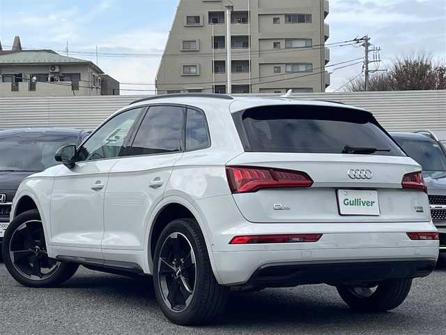 アウディ Ｑ５ ブラックエディション 東京都 2018(平30)年 5.9万km グレイシアホワイトメタリック 純正ナビ(フルセグ/BT/CD/DVD/FM/AM/SD)/アウディプレセンス/アウディサイドアシスト/アウディアクティブレーンアシスト/360°カメラ/バーチャルコクピット/純正20インチAW/レザーシート/シートヒーター（D/N）/パワーシート(D/N)/パワーバックドア/オートホールド/コーナーセンサー/パドルシフト/スペアキー/ETC　2.0