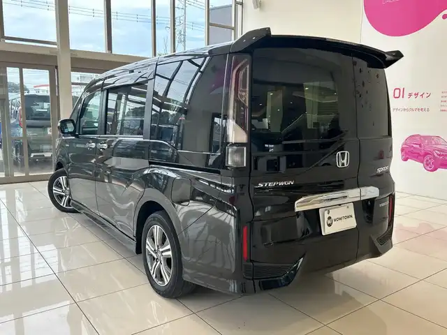ホンダ ステップワゴン スパーダ ハイブリッド G ホンダセンシング 埼玉県 2018(平30)年 5.3万km プレミアムスパークルブラックパール ホンダセンシング/純正9型ナビ/ フルセグ/BT/DVD/CD/バックカメラ/両側パワースライドドア/Honda SENSING/衝突軽減ブレーキ/レーンキープアシスト/レーダークルーズコントロール/路外逸脱抑制機能/誤発進抑制機能/渋滞追従機能付/LKAS〈車線維持支援システム〉/先行車発進お知らせ機能/標識認識機能/スマートキー/プッシュスタート/ビルトインETC/純正16インチアルミホイール/LEDヘッドライト