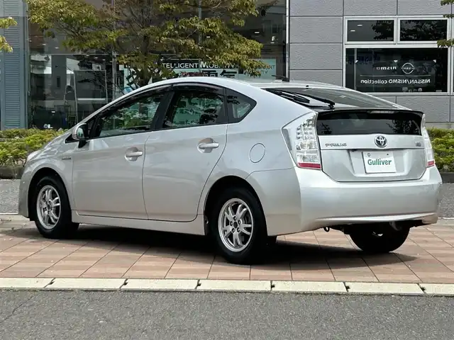 トヨタ プリウス S 福島県 2010(平22)年 7.2万km シルバーM 社外ナビゲーション/型番：CN-H510WD/【CD/DVD/SD/AUX/BT/TV】/バックカメラ/ドライブレコーダー/ビルトインETC/オートライト/アイドリングストップ/純正フロアマット/純正ドアバイザー