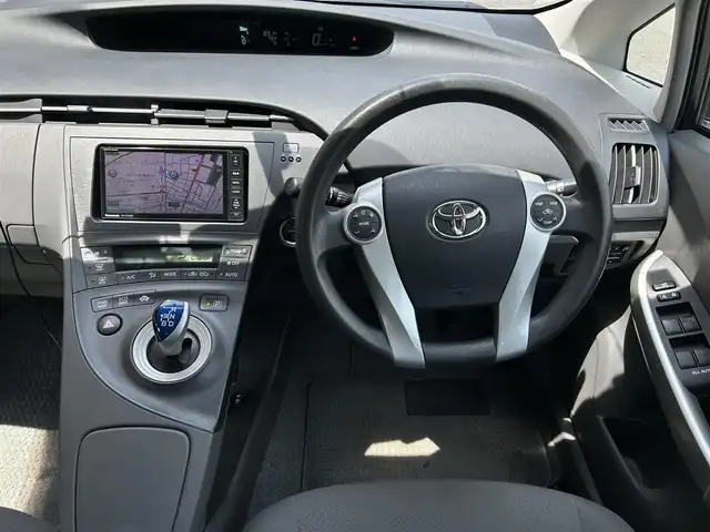トヨタ プリウス S 福島県 2010(平22)年 7.2万km シルバーM 社外ナビゲーション/型番：CN-H510WD/【CD/DVD/SD/AUX/BT/TV】/バックカメラ/ドライブレコーダー/ビルトインETC/オートライト/アイドリングストップ/純正フロアマット/純正ドアバイザー