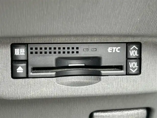 トヨタ プリウス S 福島県 2010(平22)年 7.2万km シルバーM 社外ナビゲーション/型番：CN-H510WD/【CD/DVD/SD/AUX/BT/TV】/バックカメラ/ドライブレコーダー/ビルトインETC/オートライト/アイドリングストップ/純正フロアマット/純正ドアバイザー