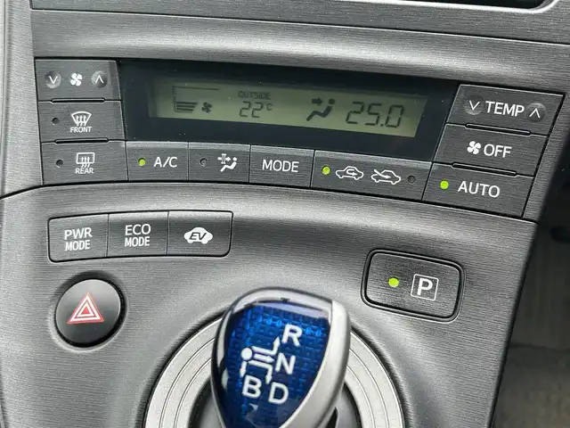 トヨタ プリウス S 福島県 2010(平22)年 7.2万km シルバーM 社外ナビゲーション/型番：CN-H510WD/【CD/DVD/SD/AUX/BT/TV】/バックカメラ/ドライブレコーダー/ビルトインETC/オートライト/アイドリングストップ/純正フロアマット/純正ドアバイザー
