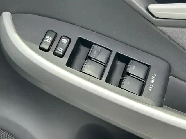 トヨタ プリウス S 福島県 2010(平22)年 7.2万km シルバーM 社外ナビゲーション/型番：CN-H510WD/【CD/DVD/SD/AUX/BT/TV】/バックカメラ/ドライブレコーダー/ビルトインETC/オートライト/アイドリングストップ/純正フロアマット/純正ドアバイザー