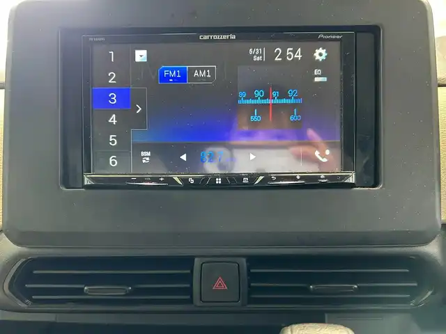 三菱 ｅＫスペース M 鹿児島県 2020(令2)年 3.4万km スターリングシルバーM 社外オーディオ　/Ｂｌｕｅｔｏｏｔｈ　/アイドリングストップ　/前席シートヒーター　/電動格納ミラー　/ヘッドライトレベライザー　/オートライト　/オートマチックハイビーム　/前後ドライブレコーダー　/フロアマット