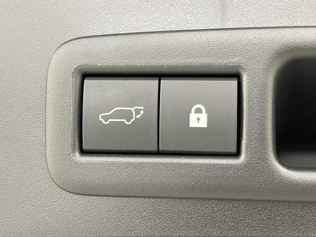 レクサス ＵＸ 200 Fスポーツ 宮城県 2020(令2)年 2.8万km ホワイトノーヴァガラスフレーク Lexus Safety System	/・プリクラッシュセーフティ	/・レーントレーシングアシスト/・ITS Connect	/・レーダークルーズコントロール	/・オートマチックハイビーム/・クリアランスソナー/純正メーカーOPナビ/・CD.DVD.BT.USB/フルセグTV/バックカメラ/本革黒シート/前席パワーシート/電動リアゲート/前席シートヒーター/ステアリングヒーター/ステアリングスイッチ/パドルシフト/LEDヘッドライト/LEDフォグランプ/ビルトインETC2.0/プッシュスタート/スマートキー/純正18inAW/純正フロアマット/純正AW冬タイヤ積込（215/60/17）