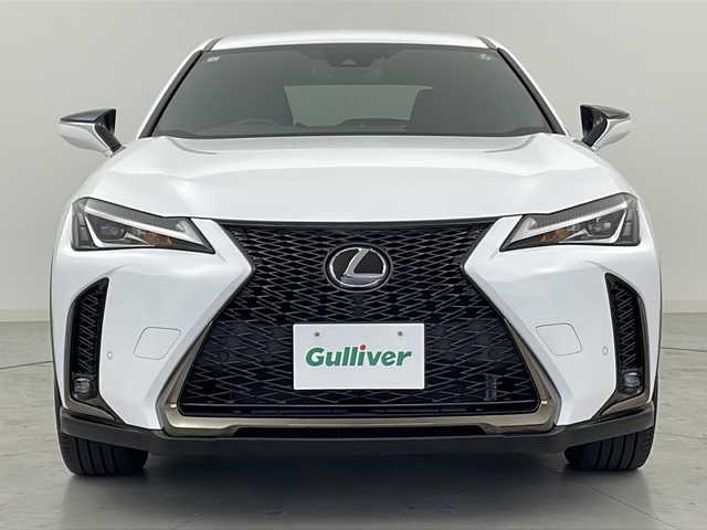 レクサス ＵＸ 200 Fスポーツ 宮城県 2020(令2)年 2.8万km ホワイトノーヴァガラスフレーク Lexus Safety System	/・プリクラッシュセーフティ	/・レーントレーシングアシスト/・ITS Connect	/・レーダークルーズコントロール	/・オートマチックハイビーム/・クリアランスソナー/純正メーカーOPナビ/・CD.DVD.BT.USB/フルセグTV/バックカメラ/本革黒シート/前席パワーシート/電動リアゲート/前席シートヒーター/ステアリングヒーター/ステアリングスイッチ/パドルシフト/LEDヘッドライト/LEDフォグランプ/ビルトインETC2.0/プッシュスタート/スマートキー/純正18inAW/純正フロアマット/純正AW冬タイヤ積込（215/60/17）