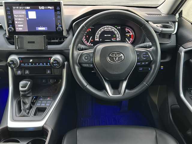 トヨタ ＲＡＶ４ G 富山県 2020(令2)年 4.1万km ホワイトパールクリスタルシャイン ワンオーナー/新車時保証書/取扱説明書/トヨタセーフティセンス/　・プリクラッシュセーフティ/　・レーントレーシングアシスト/　・オートマチックハイビーム/　・ロードサインアシスト/　・レーダークルーズコントロール/　・先行車発進告知機能/純正ディスプレイナビ/　（フルセグTV/BT/USB端子/ラジオ）/プッシュスターター/アラウンドビューモニター/オートリトラクティブドアミラー/ブラインドスポットモニター/ステアリングスイッチ/ステアリングヒーター/オートライト/オートハイビーム/純正LEDフォグランプ/フロントシートヒーター/社外前後ドライブレコーダー付デジタルインナーミラー/ビルトインETC/パワーバックドア/ドライブモードセレクトスイッチ/　（ECO/NORMAL/SPORT)/マルチテレインセレクト/　（MUD・SAND/NORMAL/ROCK・DIRT)/タイヤサイズ　　225/60/R18