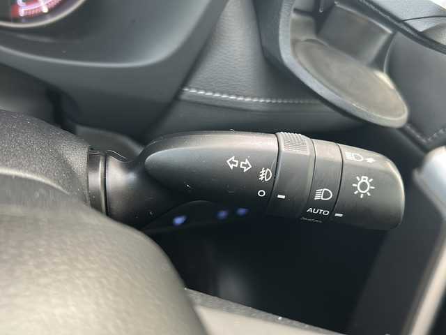 トヨタ ＲＡＶ４ G 富山県 2020(令2)年 4.1万km ホワイトパールクリスタルシャイン ワンオーナー/新車時保証書/取扱説明書/トヨタセーフティセンス/　・プリクラッシュセーフティ/　・レーントレーシングアシスト/　・オートマチックハイビーム/　・ロードサインアシスト/　・レーダークルーズコントロール/　・先行車発進告知機能/純正ディスプレイナビ/　（フルセグTV/BT/USB端子/ラジオ）/プッシュスターター/アラウンドビューモニター/オートリトラクティブドアミラー/ブラインドスポットモニター/ステアリングスイッチ/ステアリングヒーター/オートライト/オートハイビーム/純正LEDフォグランプ/フロントシートヒーター/社外前後ドライブレコーダー付デジタルインナーミラー/ビルトインETC/パワーバックドア/ドライブモードセレクトスイッチ/　（ECO/NORMAL/SPORT)/マルチテレインセレクト/　（MUD・SAND/NORMAL/ROCK・DIRT)/タイヤサイズ　　225/60/R18