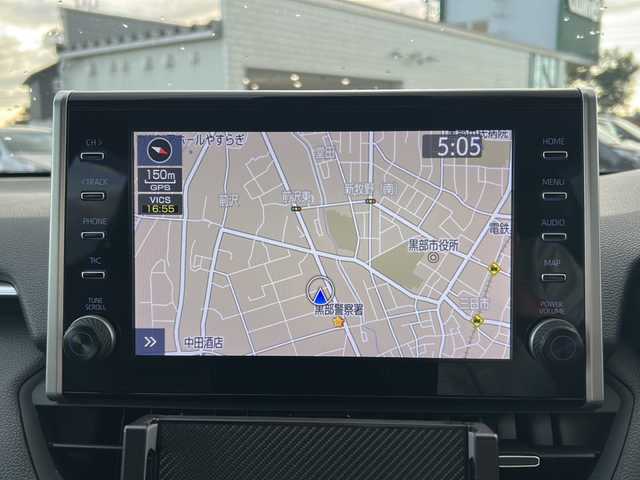 トヨタ ＲＡＶ４ G 富山県 2020(令2)年 4.1万km ホワイトパールクリスタルシャイン ワンオーナー/新車時保証書/取扱説明書/トヨタセーフティセンス/　・プリクラッシュセーフティ/　・レーントレーシングアシスト/　・オートマチックハイビーム/　・ロードサインアシスト/　・レーダークルーズコントロール/　・先行車発進告知機能/純正ディスプレイナビ/　（フルセグTV/BT/USB端子/ラジオ）/プッシュスターター/アラウンドビューモニター/オートリトラクティブドアミラー/ブラインドスポットモニター/ステアリングスイッチ/ステアリングヒーター/オートライト/オートハイビーム/純正LEDフォグランプ/フロントシートヒーター/社外前後ドライブレコーダー付デジタルインナーミラー/ビルトインETC/パワーバックドア/ドライブモードセレクトスイッチ/　（ECO/NORMAL/SPORT)/マルチテレインセレクト/　（MUD・SAND/NORMAL/ROCK・DIRT)/タイヤサイズ　　225/60/R18