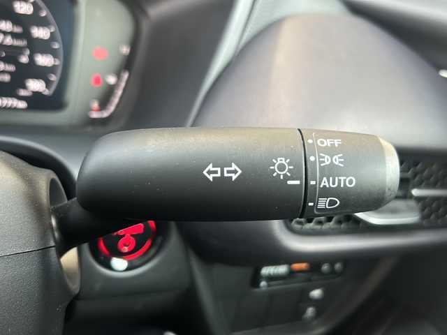 ホンダ ＺＲ－Ｖ ハイブリッド e:HEV Z 静岡県 2024(令6)年 1.2万km クリスタルブラックパール ホンダセンシング/・衝突軽減ブレーキ/・レーンキープアシスト/・アクティブクルーズコントロール/・ロードサインアシスト/・ブラインドスポットモニター/純正メーカーナビ/・フルセグTV/・Bluetooth/ラジオ/主要装備/・レザーシート/・シートヒーター/・ブレーキホールド/・ETC2.0/・パワーバックドア/・パワーシート/・ステアリングリモコン/・置くだけ充電/・オートライト/・コーナーセンサー