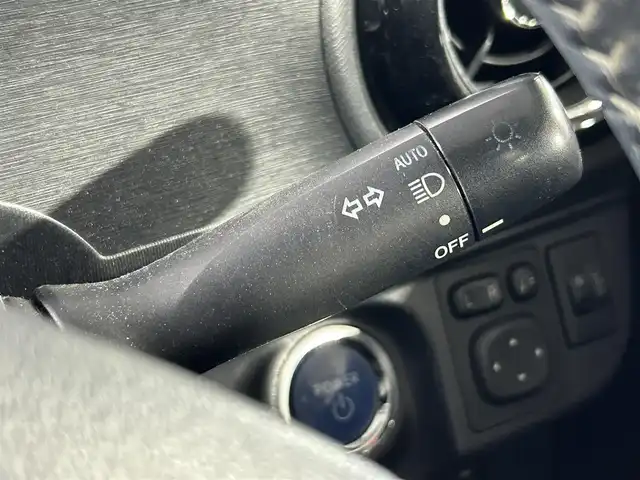 トヨタ アクア G 佐賀県 2015(平27)年 7.7万km チェリーパールクリスタルシャイン 純正7インチナビ/DVD/CD/Bluetooth/SD/フルセグTV/バックカメラ/ETC/エコモード/ドライブモード/クルーズコントロール/横滑り防止装置/オートライト/ドアバイザー/純正フロアマット/スマートキー/AAC/ドアバイザー/ヘッドライトレベライザー/ワンオーナー