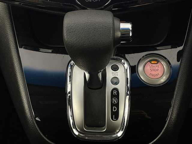 日産 セレナ HWS S HV Vセレ +Sefty Aセーフ 新潟県 2015(平27)年 6.1万km ダイヤモンドブラック エマージェンシーブレーキ/ALPINEフリップダウンモニター/ALPINE SDナビ/　CD/DVD/Bluetooth/フルセグTV/アラウンドビューモニター/両側パワースライドドア/LEDオートライト/純正16インチアルミホイール/電格ミラー/ウィンカーミラー/スマートキー/ビルトインETC