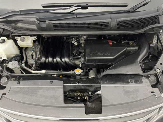 日産 セレナ HWS S HV Vセレ +Sefty Aセーフ 新潟県 2015(平27)年 6.1万km ダイヤモンドブラック エマージェンシーブレーキ/ALPINEフリップダウンモニター/ALPINE SDナビ/　CD/DVD/Bluetooth/フルセグTV/アラウンドビューモニター/両側パワースライドドア/LEDオートライト/純正16インチアルミホイール/電格ミラー/ウィンカーミラー/スマートキー/ビルトインETC