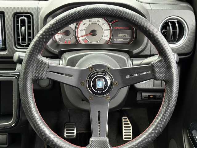 スズキ アルト ワークス 大分県 2017(平29)年 8.1万km スチールシルバーM 柿本マフラー/社外足回り/社外ステアリング/純正ステアリング、サス積み込み/社外メモリーナビ/フルセグ/DVD/純正15インチアルミホイール/ビルトインETC/スマートキー/エンジンプッシュスタート/純正HIDヘッドライト/オートライトコントロール