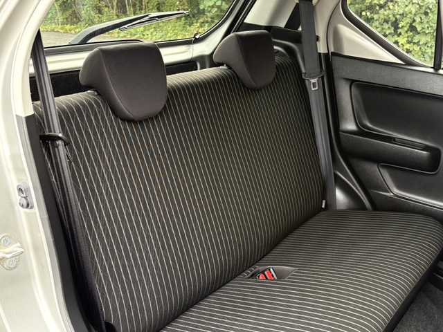 スズキ アルト ワークス 大分県 2017(平29)年 8.1万km スチールシルバーM 柿本マフラー/社外足回り/社外ステアリング/純正ステアリング、サス積み込み/社外メモリーナビ/フルセグ/DVD/純正15インチアルミホイール/ビルトインETC/スマートキー/エンジンプッシュスタート/純正HIDヘッドライト/オートライトコントロール