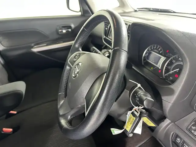 日産 デイズ ルークス ハイウェイスターX Gパッケージ 佐賀県 2014(平26)年 5.3万km ホワイトパール 純正ナビ/フルセグTV/CD/DVD/SD/USB/全方位カメラ/アイドリングストップ/オートライト/HIDヘッドライト/フォグライト/サーキュレーター/両側パワースライドドア/後席サンシェード/シートバックテーブル/ステアリングスイッチ/電動格納ミラー/プッシュスタート/スマートキー/スペアキー/純正フロアマット/純正15インチAW/ISOFIX対応