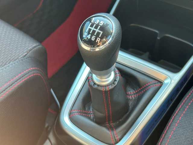 スズキ スイフト スポーツ ZC33S ファイナルED 新潟県 2025(令7)年 0.1万km 青 ６MT/ワンオーナー/ターボ/純正ホイール夏タイヤ装着/メモリナビ/フルセグテレビ/レーダークルーズコントロール/バックカメラ/アラウンドビューモニター/運転席シートヒーター/ドアバイザー/プッシュスタート/ETC/前後ドライブレコーダー/純正フロアマット/Bluetooth/ハンズフリー/コーナーセンサー/スペアキー1個