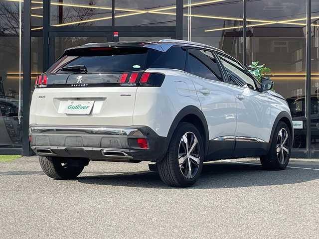 プジョー ３００８ GTライン 大阪府 2017(平29)年 5.7万km BLANC NACRE パノラミックサンルーフ/純正ナビ/全方位カメラ/アクティブセーフティブレーキ/インテリジェントハイビーム/レーンキープアシスト/パーキングセンサー/ブラインドスポットモニター/社外レーダー/パドルシフト/LEDヘッドライト/オートライト/パワーバックドア/ハーフレザーシート/ダウンヒルアシストコントロール/純正８インチAW/ドライブレコーダー前後/ETC/ルーフレール/取説/保証書/スペアキーｘ１