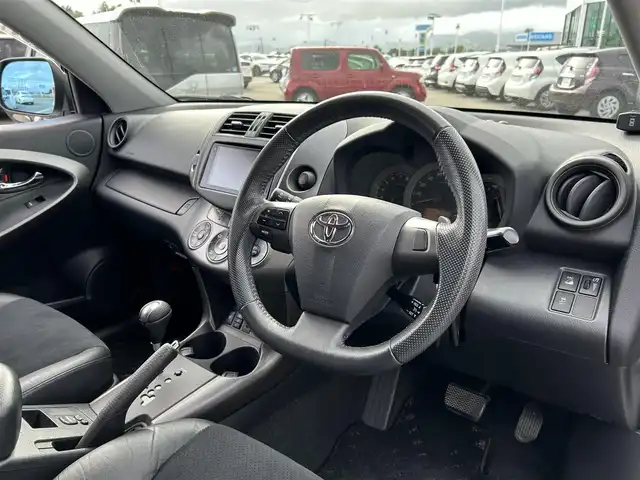 トヨタ ヴァンガード 240S Gパッケージ 佐賀県 2011(平23)年 7.1万km ホワイトパールクリスタルシャイン 純正HDDナビゲーション/・フルセグTV/CD/DVD/Bluetooth/バックカメラ/オートエアコン/クルーズコントロール/ハーフレザーシート/シートヒーター/プッシュスタート/スマートキー/コーナーセンサー/ETC/純正フロアマット/スペアキー1本