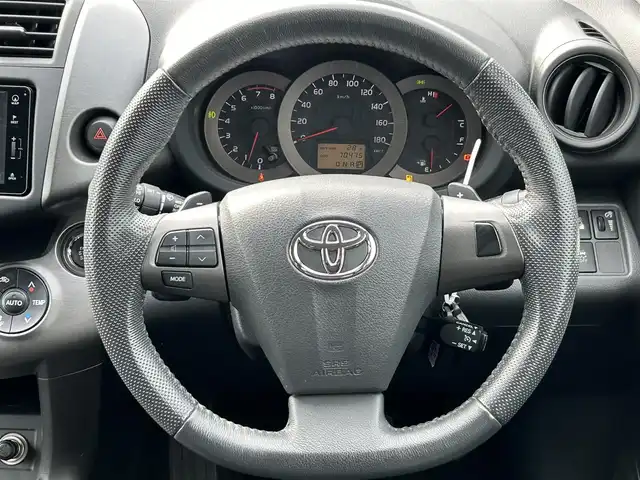 トヨタ ヴァンガード 240S Gパッケージ 佐賀県 2011(平23)年 7.1万km ホワイトパールクリスタルシャイン 純正HDDナビゲーション/・フルセグTV/CD/DVD/Bluetooth/バックカメラ/オートエアコン/クルーズコントロール/ハーフレザーシート/シートヒーター/プッシュスタート/スマートキー/コーナーセンサー/ETC/純正フロアマット/スペアキー1本