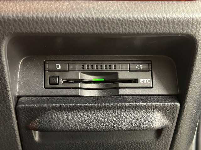トヨタ ヴォクシー ZS 静岡県 2014(平26)年 10.8万km ブラッキッシュアゲハガラスフレーク (株)IDOMが運営する【じしゃロン浜松店】の自社ローン専用車両になりますこちらは現金またはオートローンご利用時の価格です。自社ローンご希望の方は別途その旨お申付け下さい/純正ナビ（NSZN-W64T）/CD/DVD/AM/FM/Bluetooth/左側パワースライドドア/バックカメラ/ETC/スマートキー