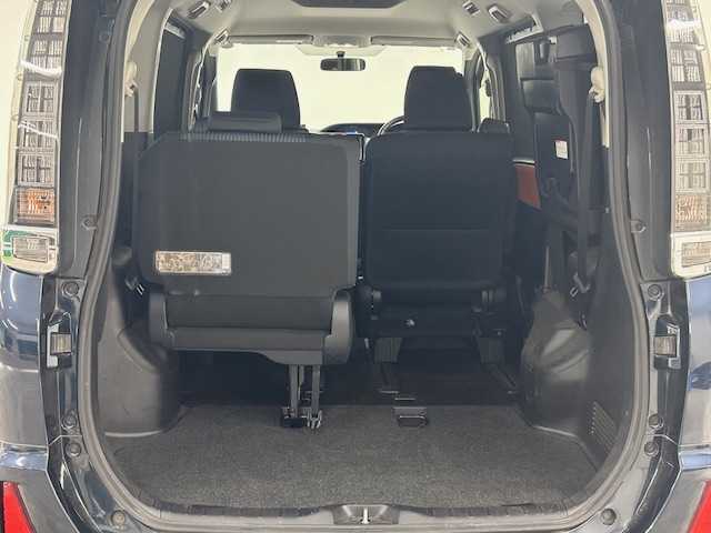 トヨタ ヴォクシー ZS 静岡県 2014(平26)年 10.8万km ブラッキッシュアゲハガラスフレーク (株)IDOMが運営する【じしゃロン浜松店】の自社ローン専用車両になりますこちらは現金またはオートローンご利用時の価格です。自社ローンご希望の方は別途その旨お申付け下さい/純正ナビ（NSZN-W64T）/CD/DVD/AM/FM/Bluetooth/左側パワースライドドア/バックカメラ/ETC/スマートキー