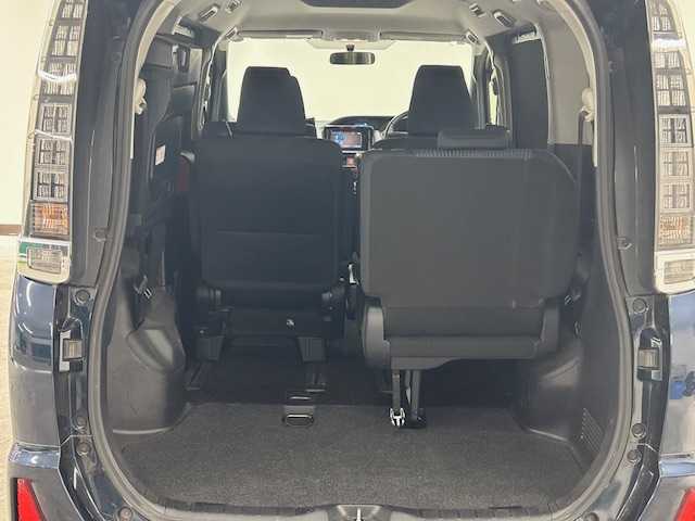トヨタ ヴォクシー ZS 静岡県 2014(平26)年 10.8万km ブラッキッシュアゲハガラスフレーク (株)IDOMが運営する【じしゃロン浜松店】の自社ローン専用車両になりますこちらは現金またはオートローンご利用時の価格です。自社ローンご希望の方は別途その旨お申付け下さい/純正ナビ（NSZN-W64T）/CD/DVD/AM/FM/Bluetooth/左側パワースライドドア/バックカメラ/ETC/スマートキー
