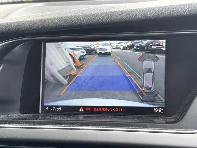 アウディ Ａ４ アバント 2．0 TFSI 東京都 2014(平26)年 8.1万km パール 右ハンドル/CVT（マルチトロニック）/５人乗り/開口部横３本桟フロントバンパー/下部ブラックリアバンパー/４本スポーク革巻きステアリングホイール/マイクロメタリックプラチナムインパネ加飾/クロスシート/スカッフプレート/ナビ/バックカメラ/アダプティブクルーズコントロール/パワーバックドア/パワーシート/シートメモリー/シートヒーター/パーキングソナー/ＥＴＣ/デジタルエアーライドコントロールシステム/車高調