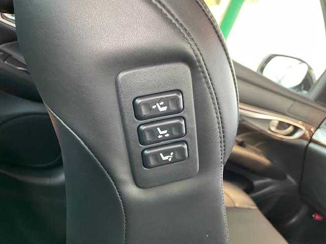 日産 フーガ 370GT FOUR 埼玉県 2015(平27)年 11.1万km スーパーブラック メーカーナビ/【CD/DVD/フルセグ/Bluetooth】/本革シート/アラウンドビューカメラ/ETC/レーダークルーズコントロール/前後コーナーセンサー/前席パワーシート/シートエアコン/衝突軽減ブレーキ