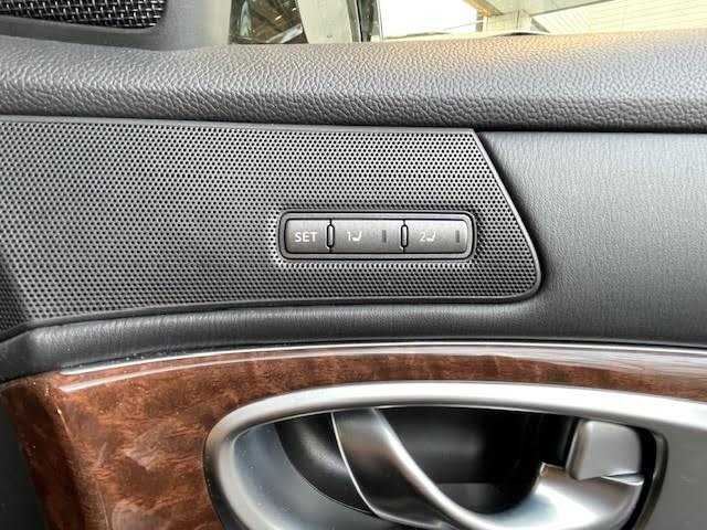 日産 フーガ 370GT FOUR 埼玉県 2015(平27)年 11.1万km スーパーブラック メーカーナビ/【CD/DVD/フルセグ/Bluetooth】/本革シート/アラウンドビューカメラ/ETC/レーダークルーズコントロール/前後コーナーセンサー/前席パワーシート/シートエアコン/衝突軽減ブレーキ