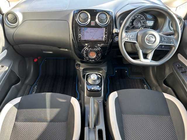 日産 ノート e－パワー X 茨城県 2019(令1)年 6万km ガーネットレッド 純正ナビ/（FM/AM/BT/フルセグ） /全方位カメラ /オートクルーズコントロール /スマートキー /プッシュスタート /衝突軽減ブレーキ /オートライト /LEDヘッドライト /デジタルインナーミラー /ETC/ドアバイザー/コーナーセンサー