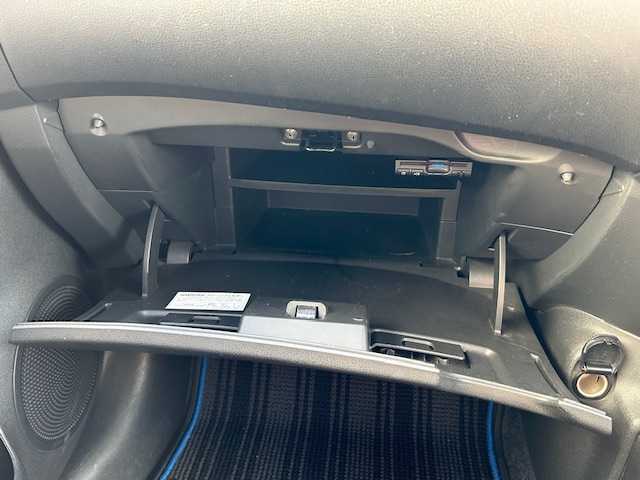 日産 ノート e－パワー X 茨城県 2019(令1)年 6万km ガーネットレッド 純正ナビ/（FM/AM/BT/フルセグ） /全方位カメラ /オートクルーズコントロール /スマートキー /プッシュスタート /衝突軽減ブレーキ /オートライト /LEDヘッドライト /デジタルインナーミラー /ETC/ドアバイザー/コーナーセンサー