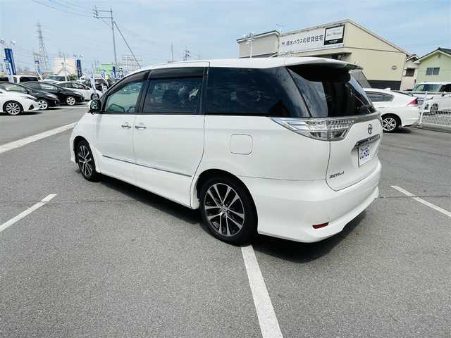トヨタ エスティマ アエラス プレミアムエディション 岡山県 2013(平25)年 11.5万km ホワイトパールクリスタルシャイン (株)IDOMが運営する【じしゃロン岡山店】の自社ローン専用車両になります。こちらは現金またはオートローンご利用時の価格です。自社ローンご希望の方は別途その旨お申付け下さい/・準正メーカーナビゲーション/・バックカメラ/・両側電動スライドドア/・クルコン/・ＥＴＣ