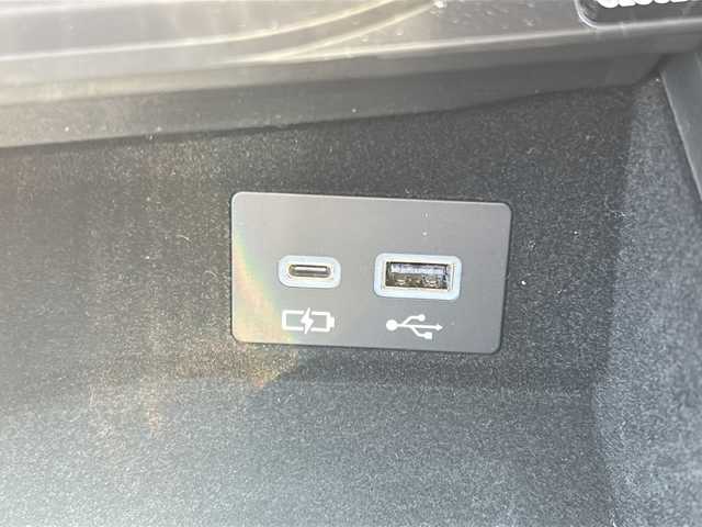 レクサス ＮＸ 350h Fスポーツ 石川県 2023(令5)年 2.3万km グラファイトブラックガラスフレーク 純正ナビ(ＦＭ/ＡＭ/フルセグ/Bluetooth)/プッシュスタート/本革ステアリング/ステアリングヒーター/おくだけ充電/電動リアゲート/レッドレザーシート/メモリーシート/シートヒーター(前席・後席)・エアシート(前席)/電動格納セカンドシート/クルーズコントロール(追従走行有)/車外バックカメラ・全方位カメラ/ETC/デジタルインナーミラー/LEDヘッドライト/オートライト/100V充電/オレンジキャリパー/純正アルミホイール