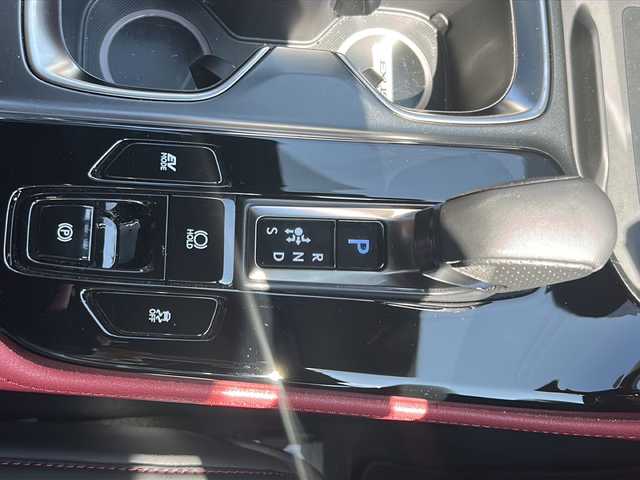 レクサス ＮＸ 350h Fスポーツ 石川県 2023(令5)年 2.3万km グラファイトブラックガラスフレーク 純正ナビ(ＦＭ/ＡＭ/フルセグ/Bluetooth)/プッシュスタート/本革ステアリング/ステアリングヒーター/おくだけ充電/電動リアゲート/レッドレザーシート/メモリーシート/シートヒーター(前席・後席)・エアシート(前席)/電動格納セカンドシート/クルーズコントロール(追従走行有)/車外バックカメラ・全方位カメラ/ETC/デジタルインナーミラー/LEDヘッドライト/オートライト/100V充電/オレンジキャリパー/純正アルミホイール