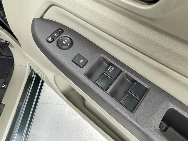 ホンダ Ｎ ＷＧＮ G SSパッケージ 群馬県 2017(平29)年 3.7万km ブリティッシュグリーンP 衝突被害軽減ブレーキ　純正７インチナビ　バックカメラ　ベンチシート　横滑り防止装置　ＡＢＳ　盗難防止装置　スマートキー　プッシュスタート　オートエアコン　純正フロアマット　ＥＴＣ　禁煙車