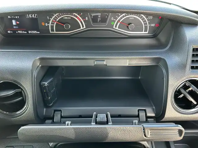ホンダ Ｎ ＢＯＸ カスタム G L ターボ ホンダセンシング 埼玉県 2020(令2)年 1.3万km プラチナホワイトパール メモリナビ/フルセグテレビ/バックカメラ/クルーズコントロール/ドアバイザー/プッシュスタート/両側パワースライドドア/ETC/保証書/取扱説明書/ナビ取扱説明書/ハーフレザーシート/前後ドラレコ/フォグランプ