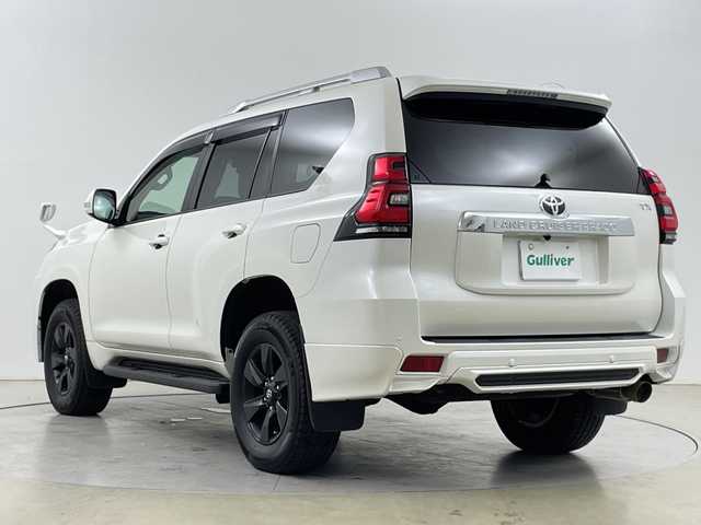 トヨタ ランドクルーザー プラド TX Lパッケージ 道央・札幌 2023(令5)年 2.3万km ホワイトパールクリスタルシャイン ・４WD/寒冷地仕様/・トヨタセーフティセンス/・プリクラッシュセーフティ/・TRDフロントスポイラー/TRDマフラー/・純正9インチディーラーOPナビ/・DVD.CD.SD.Bluetooth/・フルセグ/  バックカメラ /・サンルーフ　/レザーシート/・運転席/助手席パワーシート/・シートヒーター/ベンチレーション/・LEDオートライト/オートハイビーム/・ビルトインETC/・スタッドレスタイヤ積込
