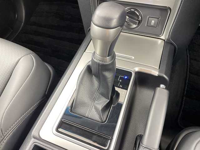トヨタ ランドクルーザー プラド TX Lパッケージ 道央・札幌 2023(令5)年 2.3万km ホワイトパールクリスタルシャイン ・４WD/寒冷地仕様/・トヨタセーフティセンス/・プリクラッシュセーフティ/・TRDフロントスポイラー/TRDマフラー/・純正9インチディーラーOPナビ/・DVD.CD.SD.Bluetooth/・フルセグ/  バックカメラ /・サンルーフ　/レザーシート/・運転席/助手席パワーシート/・シートヒーター/ベンチレーション/・LEDオートライト/オートハイビーム/・ビルトインETC/・スタッドレスタイヤ積込