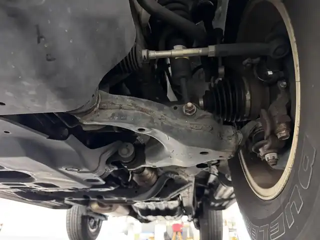 トヨタ ＦＪクルーザー カラーパッケージ 三重県 2017(平29)年 3.8万km ベージュ/ホワイト ガソリン/パートタイム4WD/フロア5AT/純正 7インチナビ NSZT-W66T/（FM/AM/CD/DVD/TV/SD/SDREC/Bluetooth/USB/HDMI）/バックカメラ/ETC/安全/・バックソナー/・SRS 前席サイドエアバッグ＆前後席カーテンシールドエアバッグ/・EBD付ABS/・VSC（ビークルスタビリティコントロール）＆TRC（トラクションコントロールシステム）/装備/・【OP】寒冷地仕様（ウインドシールドデアイサー、サイドステップ、ヒーター付シルバー塗装ドアミラー）/・クルーズコントロール/・【OP】純正17inAW/・マニュアルエアコン/・ステアリングスイッチ/・リヤフォグランプ/・チルトステアリング/・電動調整ドアミラー＆広角フェンダーミラー/・リモコンキーx2/・ベージュ／ホワイト2トーンカラー/・保/取/ナビ取/など