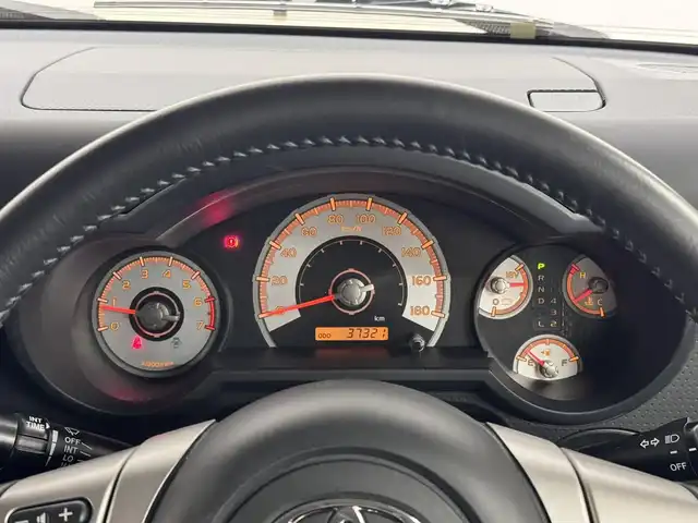 トヨタ ＦＪクルーザー カラーパッケージ 三重県 2017(平29)年 3.8万km ベージュ/ホワイト ガソリン/パートタイム4WD/フロア5AT/純正 7インチナビ NSZT-W66T/（FM/AM/CD/DVD/TV/SD/SDREC/Bluetooth/USB/HDMI）/バックカメラ/ETC/安全/・バックソナー/・SRS 前席サイドエアバッグ＆前後席カーテンシールドエアバッグ/・EBD付ABS/・VSC（ビークルスタビリティコントロール）＆TRC（トラクションコントロールシステム）/装備/・【OP】寒冷地仕様（ウインドシールドデアイサー、サイドステップ、ヒーター付シルバー塗装ドアミラー）/・クルーズコントロール/・【OP】純正17inAW/・マニュアルエアコン/・ステアリングスイッチ/・リヤフォグランプ/・チルトステアリング/・電動調整ドアミラー＆広角フェンダーミラー/・リモコンキーx2/・ベージュ／ホワイト2トーンカラー/・保/取/ナビ取/など