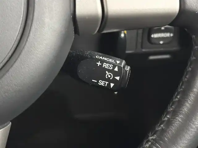トヨタ ＦＪクルーザー カラーパッケージ 三重県 2017(平29)年 3.8万km ベージュ/ホワイト ガソリン/パートタイム4WD/フロア5AT/純正 7インチナビ NSZT-W66T/（FM/AM/CD/DVD/TV/SD/SDREC/Bluetooth/USB/HDMI）/バックカメラ/ETC/安全/・バックソナー/・SRS 前席サイドエアバッグ＆前後席カーテンシールドエアバッグ/・EBD付ABS/・VSC（ビークルスタビリティコントロール）＆TRC（トラクションコントロールシステム）/装備/・【OP】寒冷地仕様（ウインドシールドデアイサー、サイドステップ、ヒーター付シルバー塗装ドアミラー）/・クルーズコントロール/・【OP】純正17inAW/・マニュアルエアコン/・ステアリングスイッチ/・リヤフォグランプ/・チルトステアリング/・電動調整ドアミラー＆広角フェンダーミラー/・リモコンキーx2/・ベージュ／ホワイト2トーンカラー/・保/取/ナビ取/など