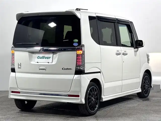 ホンダ Ｎ ＢＯＸ カスタムGターボSSブラッククタイル 大阪府 2017(平29)年 2.3万km プレミアムホワイトパールⅡ 純正ナビTV バックカメラ 両側パワースライドドア ハーフレザー シートヒーター クルーズコントロール 衝突軽減ブレーキ スマートキー プッシュスタート オートライト アイドリングストップ ETC