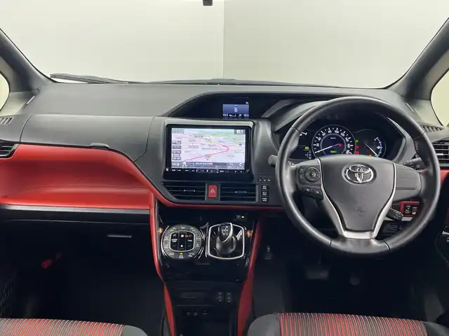 トヨタ ヴォクシー ハイブリッド ZS 煌 群馬県 2018(平30)年 4.4万km ブラック 社外９型ナビ　フルセグＴＶ　バックカメラ　両側電動スライドドア　衝突被害軽減ブレーキ　レーンアシスト　クルーズコントロール　シートヒーター　ビルトインＥＴＣ　ＬＥＤヘッドライト　スマートキー