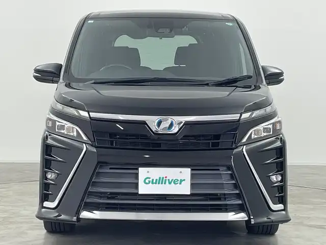 トヨタ ヴォクシー ハイブリッド ZS 煌 群馬県 2018(平30)年 4.4万km ブラック 社外９型ナビ　フルセグＴＶ　バックカメラ　両側電動スライドドア　衝突被害軽減ブレーキ　レーンアシスト　クルーズコントロール　シートヒーター　ビルトインＥＴＣ　ＬＥＤヘッドライト　スマートキー