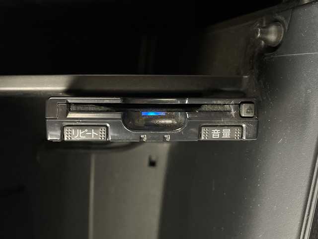 ホンダ フィット 13G Fパッケージ 新潟県 2015(平27)年 7.1万km ブリリアントスポーティブルーメタリック2トーン 4WD/スマートキー/メモリナビ　型式MDV-L402/CD/DVD/SD/ワンセグ/バックカメラ/バイザー/フロアマット/スタッドレスタイヤ4本セット/取扱説明書