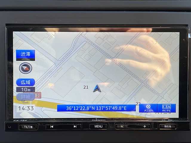 フォルクスワーゲン ポロ TSIハイライン 長野県 2013(平25)年 7.5万km 黒 禁煙車/７インチ社外ナビ/Bluetooth Audio/ワンセグテレビ/リアビューモニター/バックカメラ/ＥＴＣ/リモコンキー/革巻きステアリング/電動格納ドアミラー/ウィンカーミラー/ドアミラーヒーター/純正ホイール/トノカバー/ヘッドライト レベライザー/ISOFIX対応/横滑り防止機能/盗難防止機能/登録時走行距離 74965km