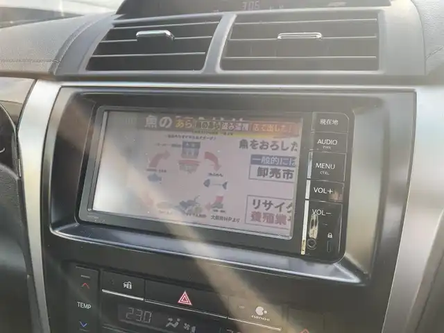 トヨタ カムリ ハイブリット Gパッケージ 福岡県 2016(平28)年 9.3万km ホワイトパールクリスタルシャイン 純正8型SDナビ(フルセグTV/CD/DVD/BT)/バックカメラ/衝突軽減/横滑り防止/ドラレコ/ETC/純正フロアマット/純正LED/純正アルミホイール/プッシュスタート/スマートキー